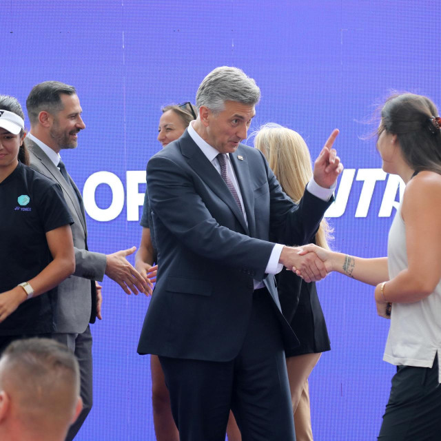 Predsjednik Vlade Andrej Plenković  u obilasku Tenis centra Makarska povodom početka WTA Makarska Open