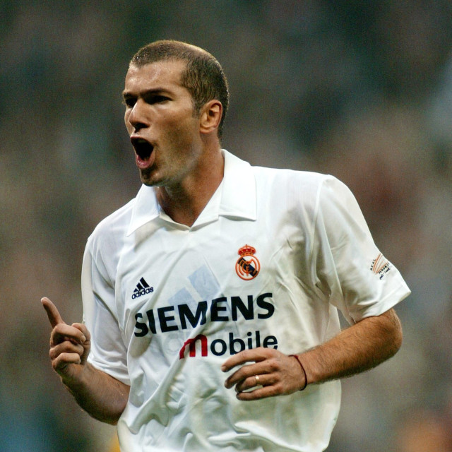 Zinédinea Zidanea

Real Madrid protiv Villarreala

Santiago Bernabeu Stadium, Madrid, 2002.