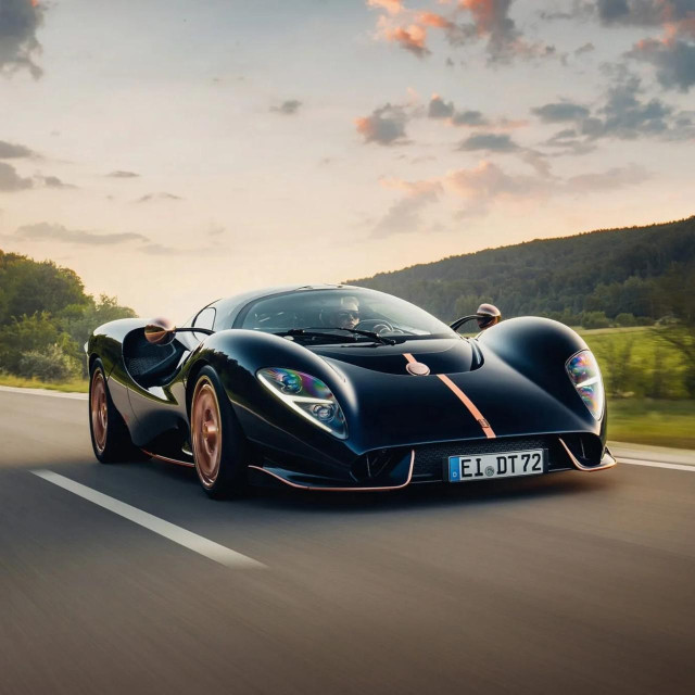 De Tomaso P72