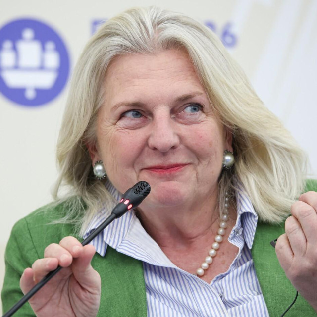 Karin Kneissl govorila je na panelu pod nazivom: ‘Otmica Europe: Nenaučene lekcije povijesti. Kakvu su budućnost Europljani ukrali od sebe i budućih generacija?‘
