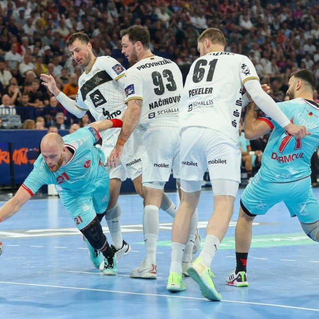 Domagoj Duvnjak i Veron Načinović na utakmici Kiela i Melsungena u finalu Europske lige rukometaša