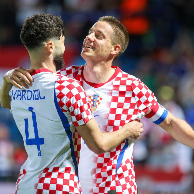 Joško Gvardiol i Mario Pašalić slave pogodak za pobjedu protiv Slovenije