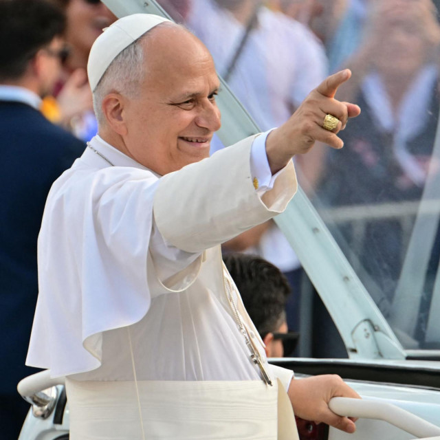 Papa Lav XIV.