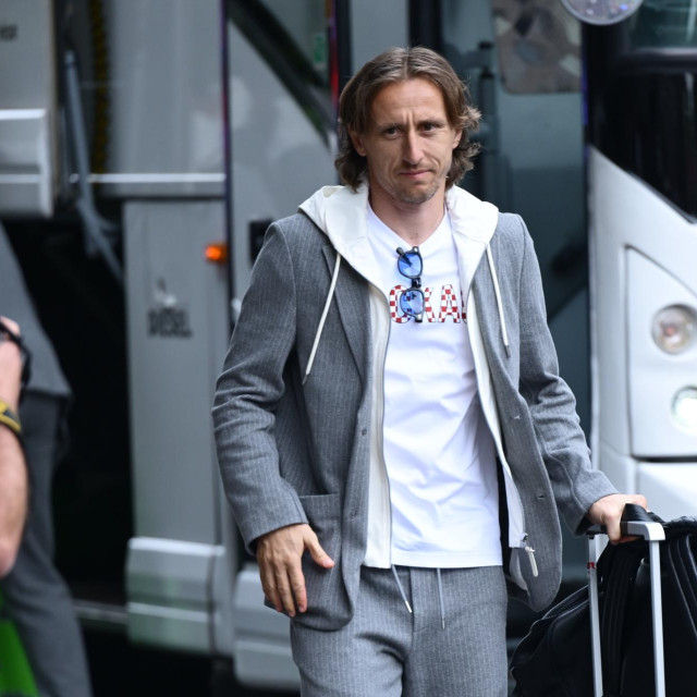 Luka Modrić stiže u hotel reprezentacije