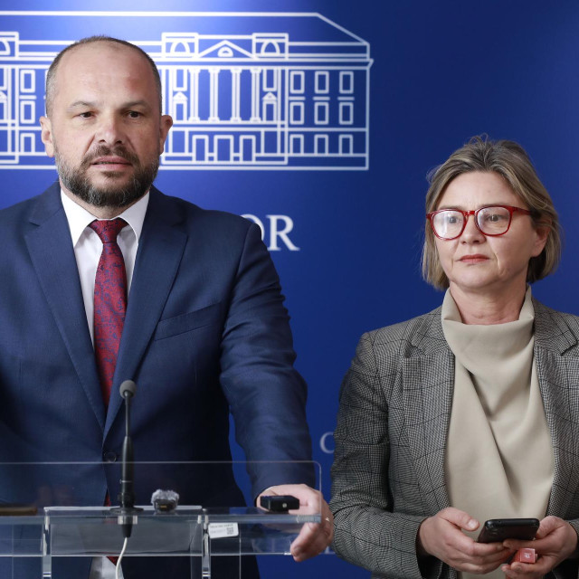 Siniša Hajdaš Dončić, Sandra Benčić