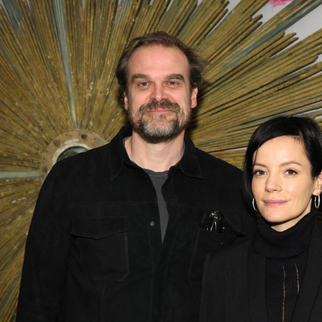 David Harbour i Lily Allen