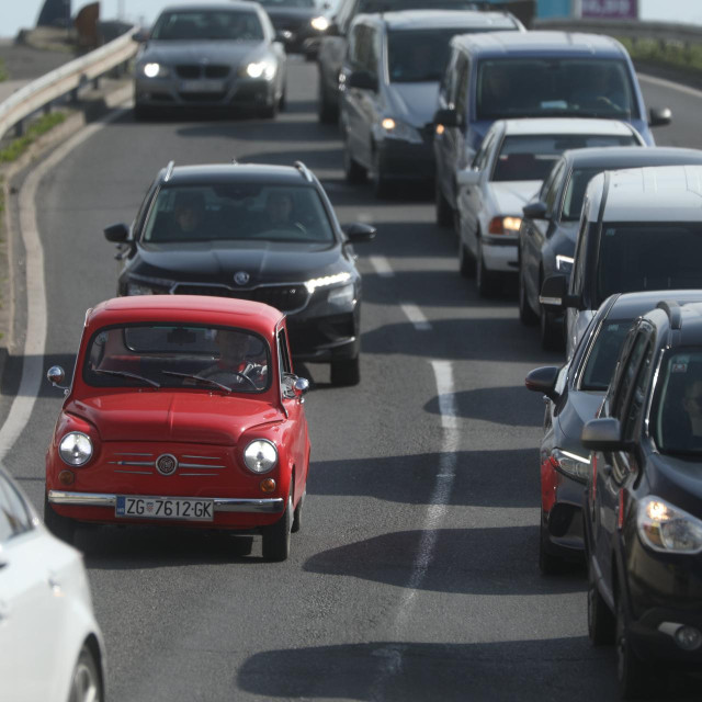 Promet na nadvožnjaku u Ulici Ljudevita Posavskog