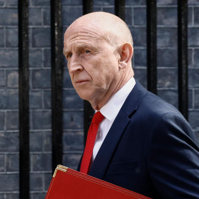 Ministar obrane Velike Britanije John Healey