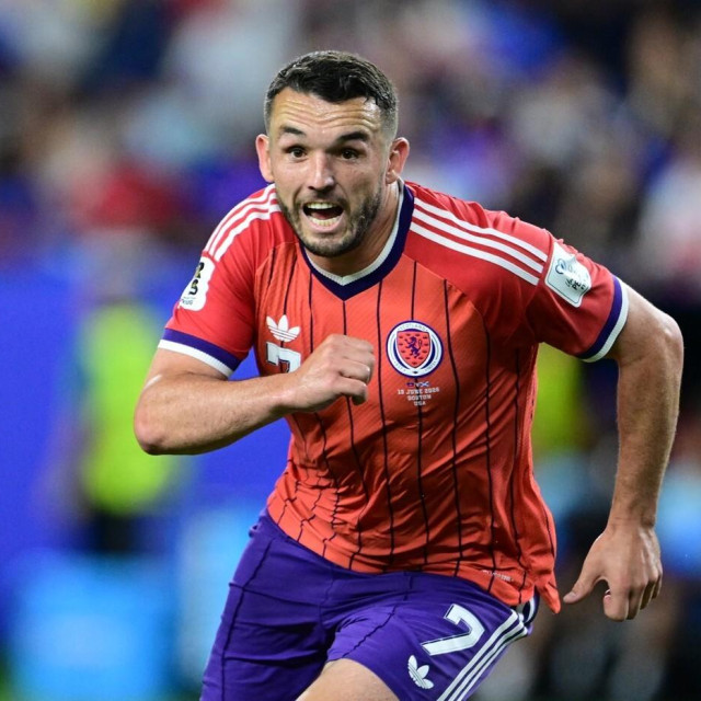 John McGinn slavi pogodak