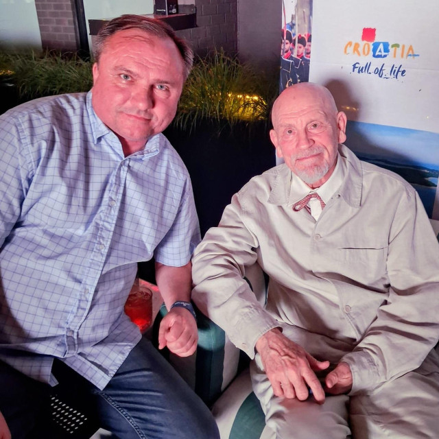 Reporter SN-a Dražen Antolić i John Malkovich