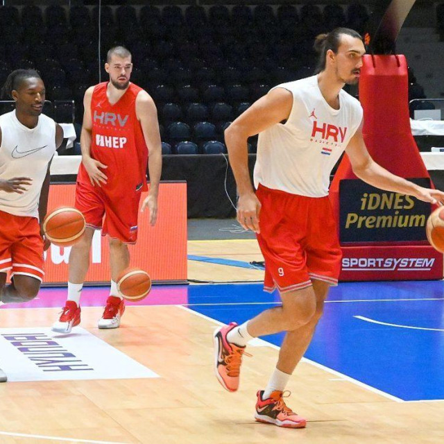 Jaleen Smith, Ivica Zubac i Dario Šarić ponovno zajedno na treningu