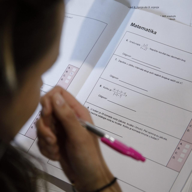 Ispit iz hrvatskog jezika jučer je pisalo više od 30.000 kandidata