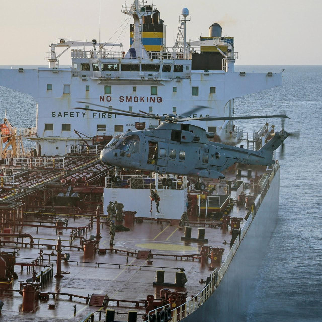 Britanske snage izvele su uspješnu akciju i zaplijenile ruski tanker iz ‘flote u sjeni‘