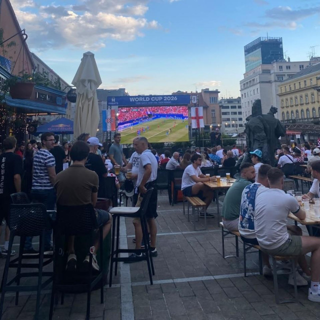 Hrvatski navijači u iznad Dolca Zagrebu
