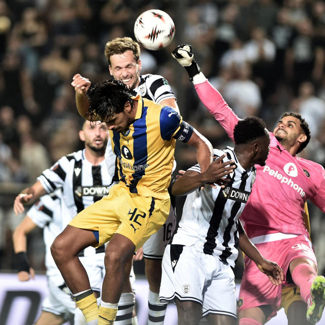 Dor Peretz u akciji protiv PAOK-a