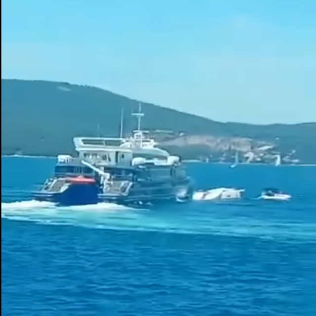 Pomorska nesreća u Splitskim vratima: Sudar katamarana i jedrilice!