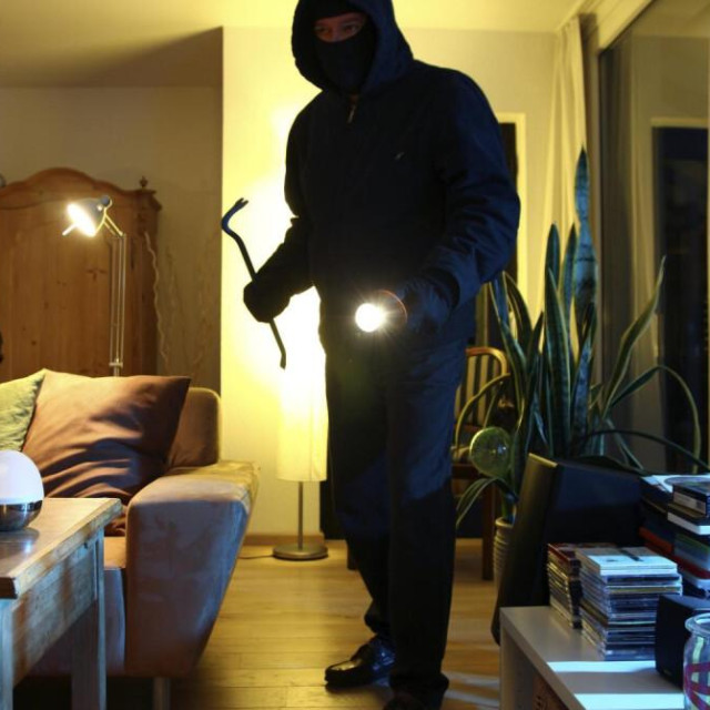 Mnogi misle da je ova soba u domu najsigurnije mjesto za čuvanje nakita i novca, no lopovi upravo tamo prvo traže