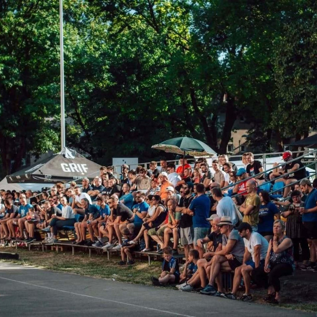 Publika na memorijalnom malonogometnom turniru Voltino (2025.)