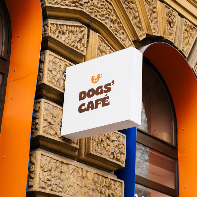 DOGS’ CAFÉ STIŽE U SPLIT

 

 