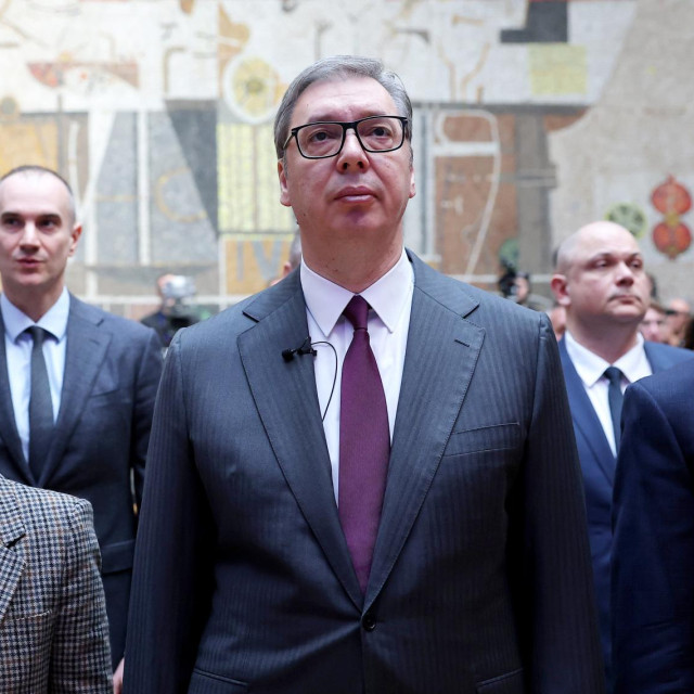 Ana Brnabić, Aleksandar Vučić i Đuro Macut
