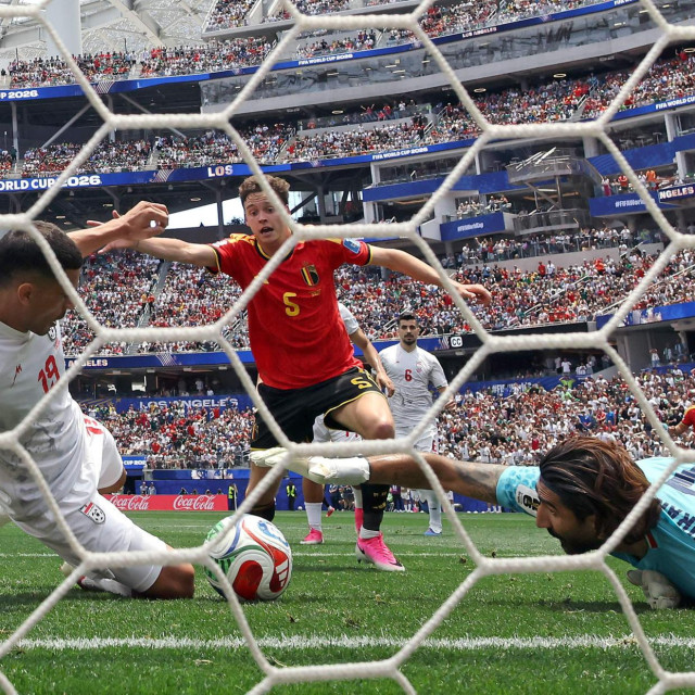 Alireza Beiranvand u akciji na utakmici s Belgijom