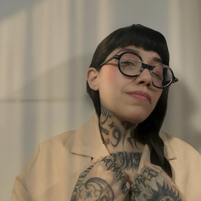 Dahlia de la Cerda autorica je knjige ‘Kučke iz rezervoara‘