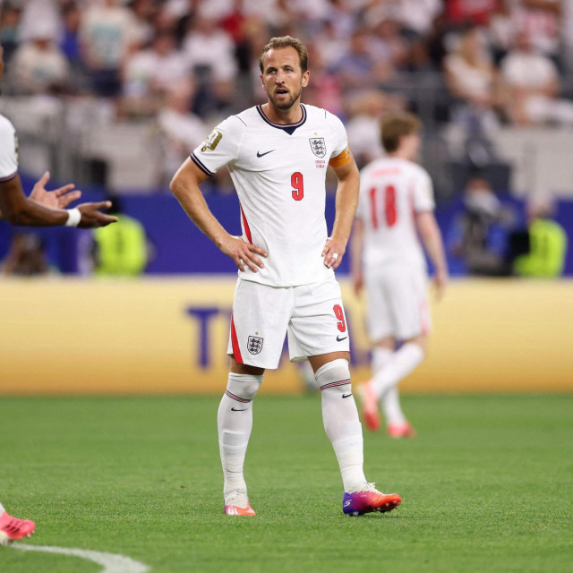 Harry Kane u dvoboju s Hrvatskom