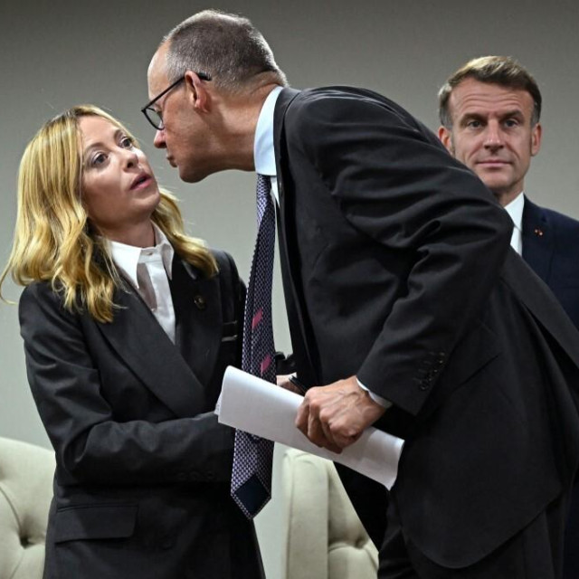 Giorgia Meloni, Friedrich Merz i Emmanuel Macron