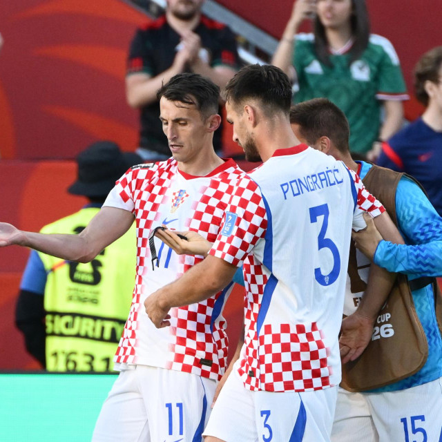 Ante Budimir slavi pogodak