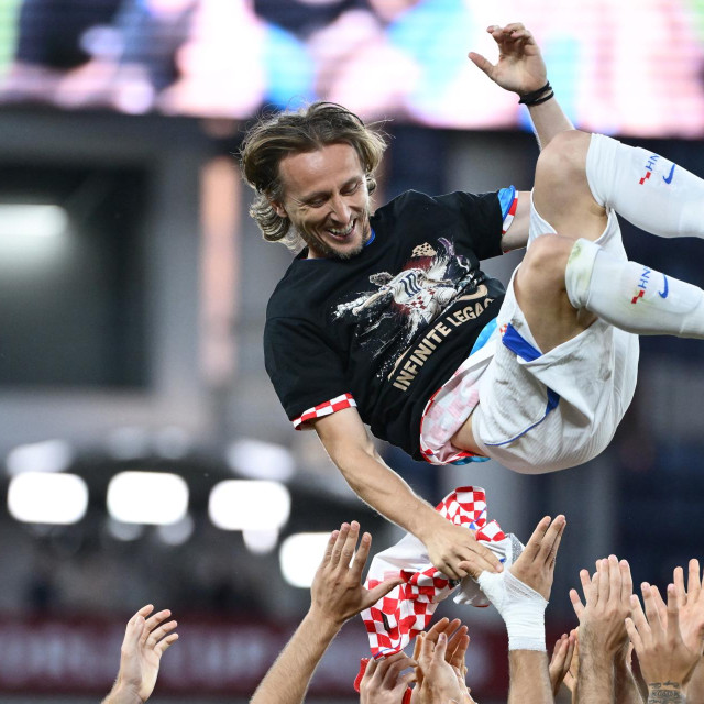 Luka Modrić upisao je jubilarni 200. nastup u dresu reprezentacije