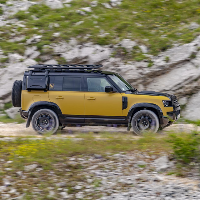 Land Rover Defender Trophy Edition