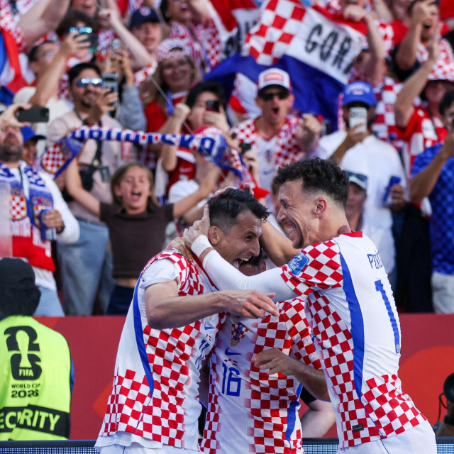 Ante Budimir slavi pogodak