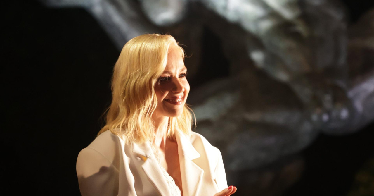 Jelena Rozga zablistala u ljetnom odijelu s detaljima čipke, odabrala ga je za njoj posebnu prigodu i ukrala sve poglede