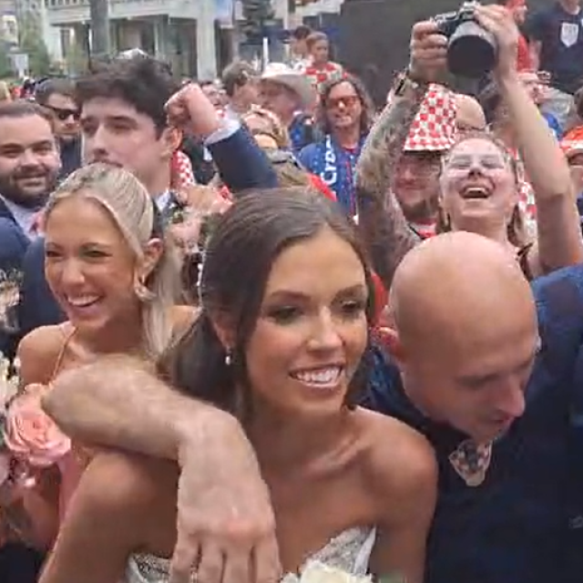 Zack i Ashley iznenađeni neočekivanim gostima