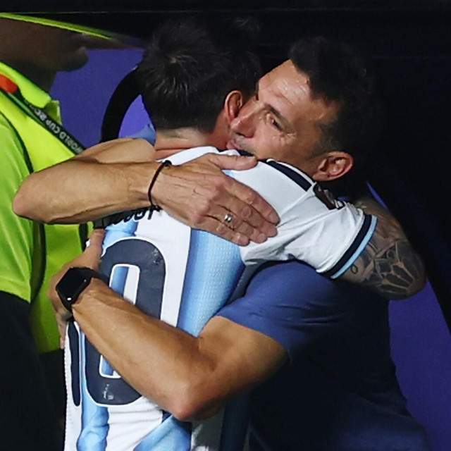 Dva Lionela u zagrljaju: Messi i Scaloni