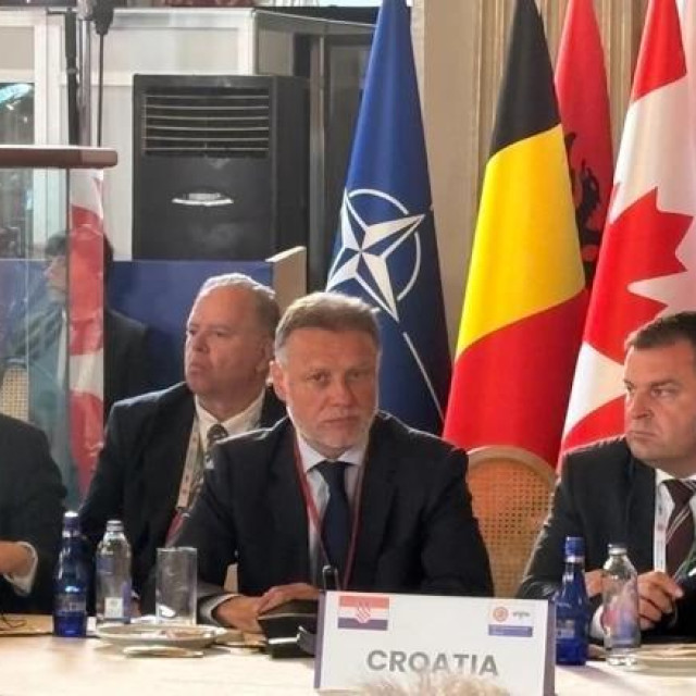 Jandroković je podsjetio kako Hrvatska nastavlja modernizirati svoje Oružane snage