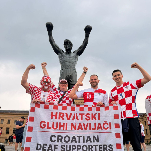 Hrvatski gluhi navijači
