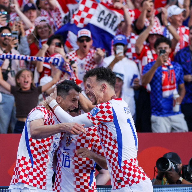 Ivan Perišić i suigrači 