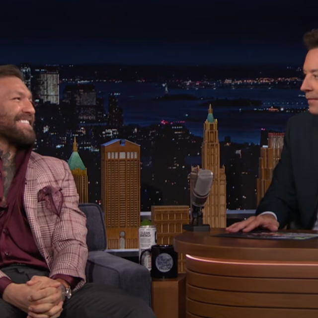 Conor McGregor i Jimmy Fallon (desno)
