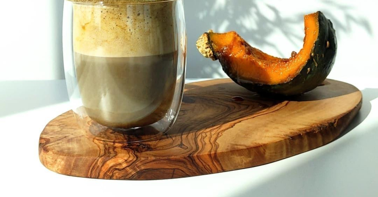 Zaboravite matchu! Sada se pije hojicha latte, a evo koji je naši specialty kafići sada imaju u ponudi