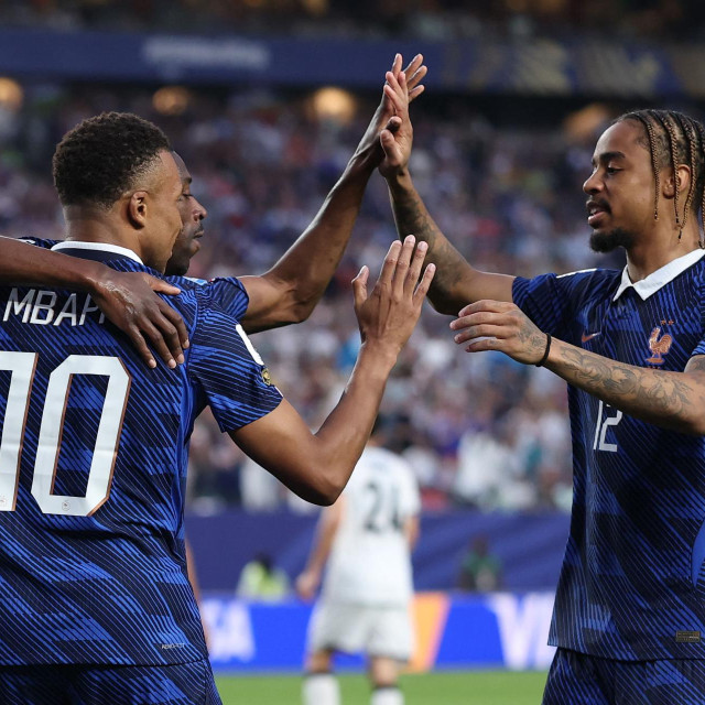 Kylian Mbappe zabio je dva od tri pogotka u slavlju Francuske