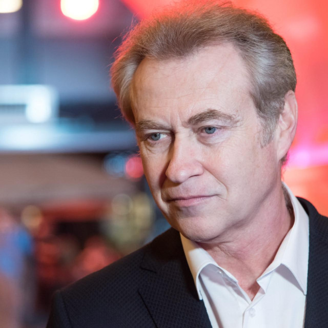 39198247