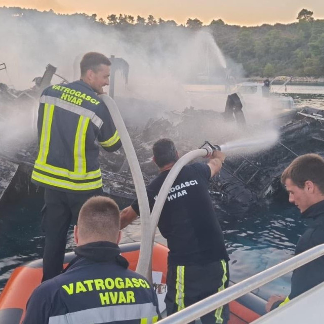Intervencija na Hvaru