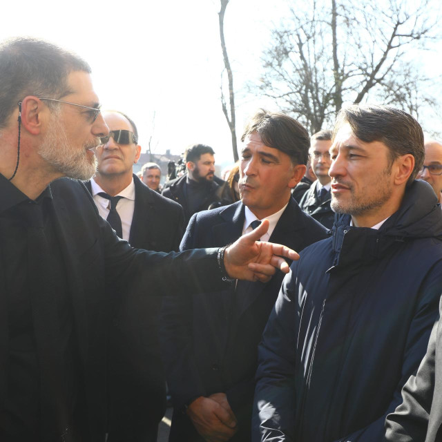 Hoćeš ti ili ću ja? - Slaven Bilić u društvu Zlatka Dalića i Nike Kovača