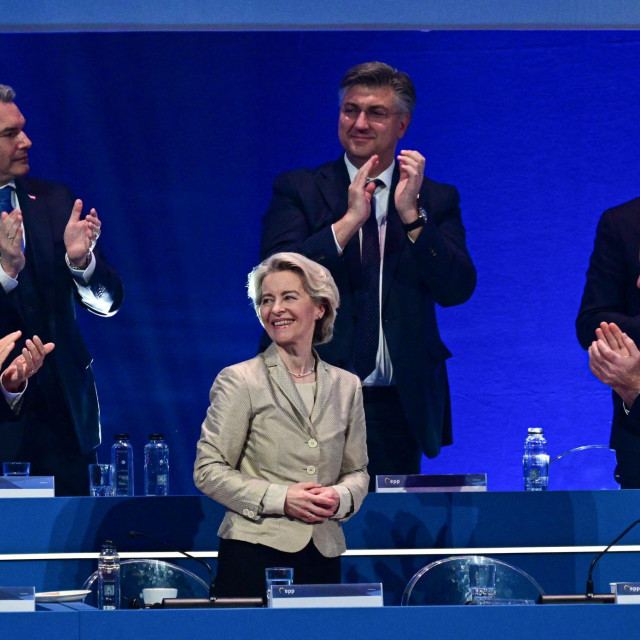 Ursula von der Leyen, Klaus Iohannis, Karl Nehammer, Andrej Plenković, Kyriakos Mitsotakis i Manfred Weber