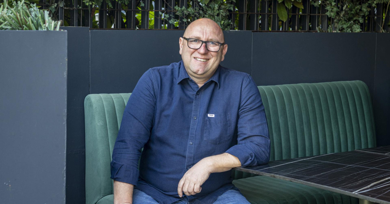 Željko Vela o laskavoj tituli, odrastanju u Podgori i susretu sa suprugom Dominique: "Primijetio sam je jer je stalno kasnila"