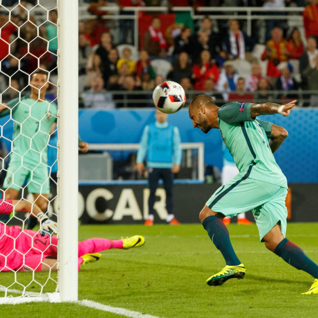 Ricardo Quaresma postiže gol za vodstvo 0-1 tijekom utakmice osmine finala UEFA Euro 2016 između Hrvatske i Portugala