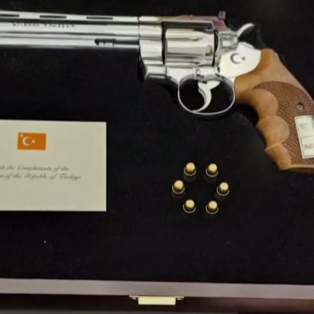 Milanovićev revolver