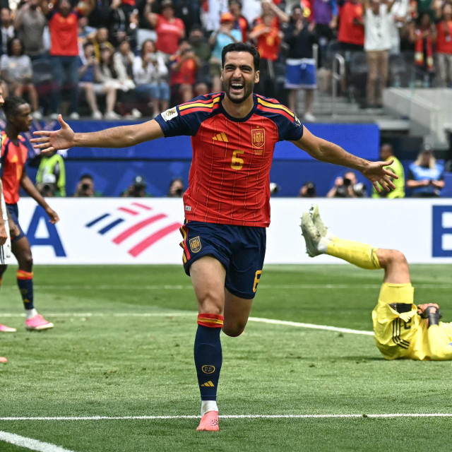 Mikel Merino slavi pobjednički gol protiv Belgije