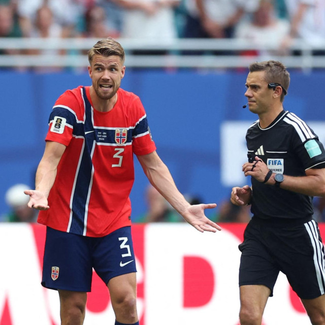 Kristoffer Vassbakk Ajer negoduje kod suca Clementa Turpina